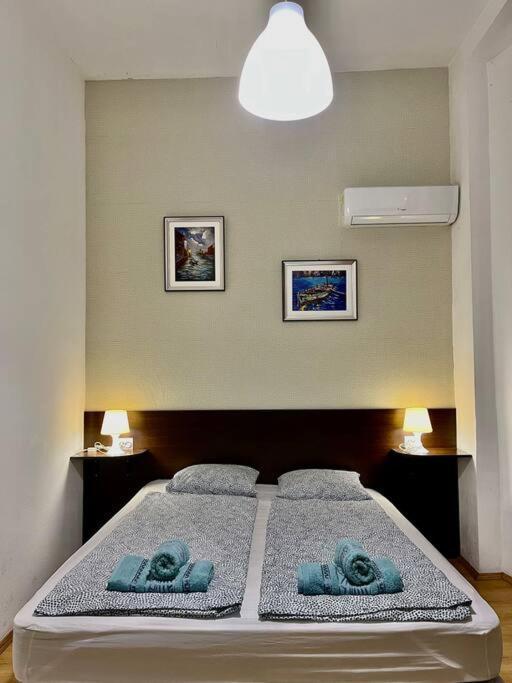 2# Sunflower Cozy Apartment Budapest Bagian luar foto